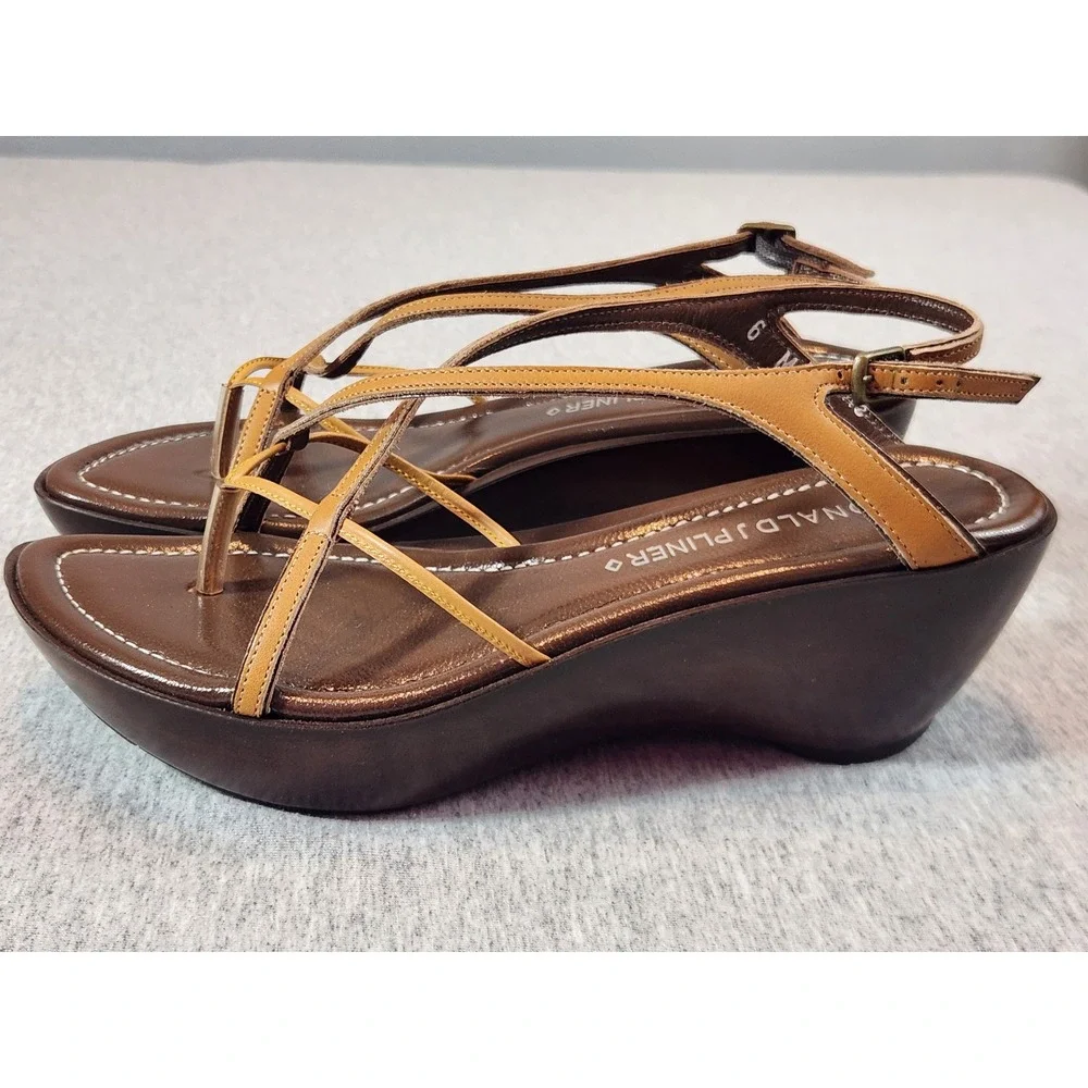 Donald J Pliner Wedge Sandals Womens 6M Brown Tan Strappy Leather CHAVA3 Italy